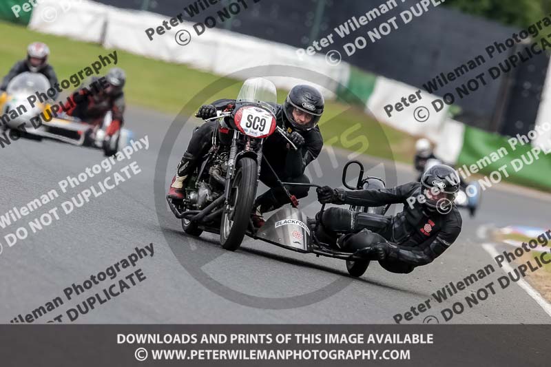 Vintage motorcycle club;eventdigitalimages;mallory park;mallory park trackday photographs;no limits trackdays;peter wileman photography;trackday digital images;trackday photos;vmcc festival 1000 bikes photographs